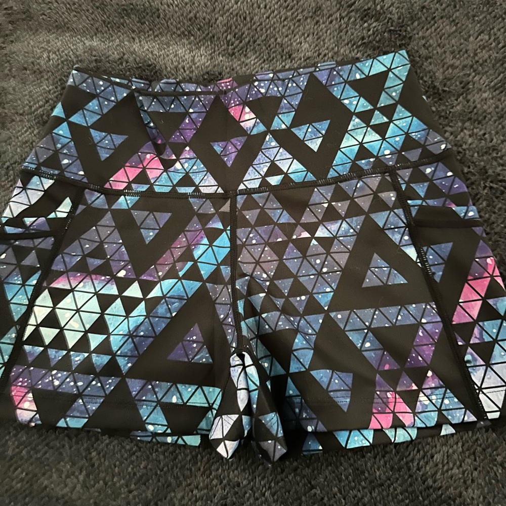 CVG shorts, size small